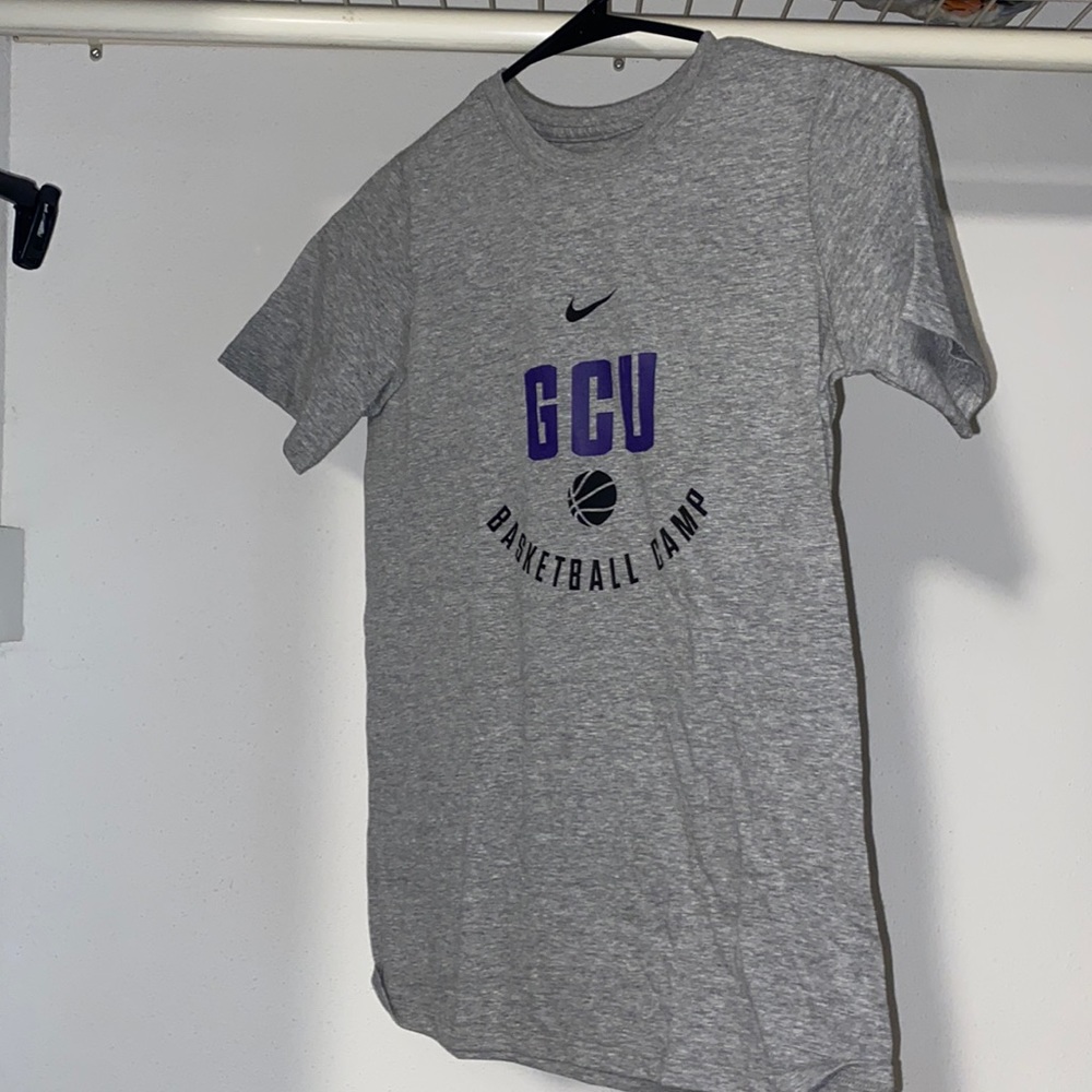 Youth Medium - Nike GCU basketball camp shirt
